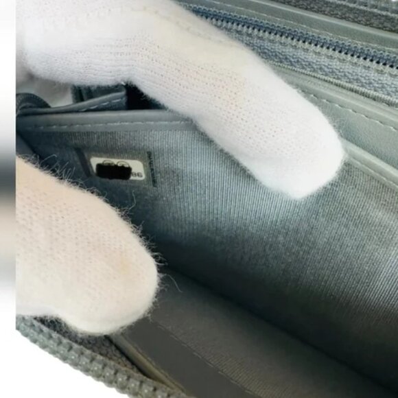 CHANEL Boy lamb skin Gray Authentic Zip Around Wallet - Picture 5 of 10